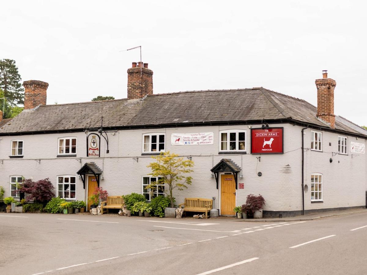 Pass The Keys Superb Space In The Idyllic Village Of Loppington シュルーズベリー エクステリア 写真